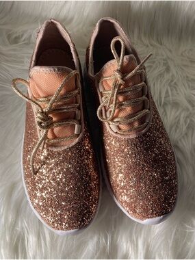 Forever “Remy” Women's Glitter Lace-Up Sneakers - Rose Gold